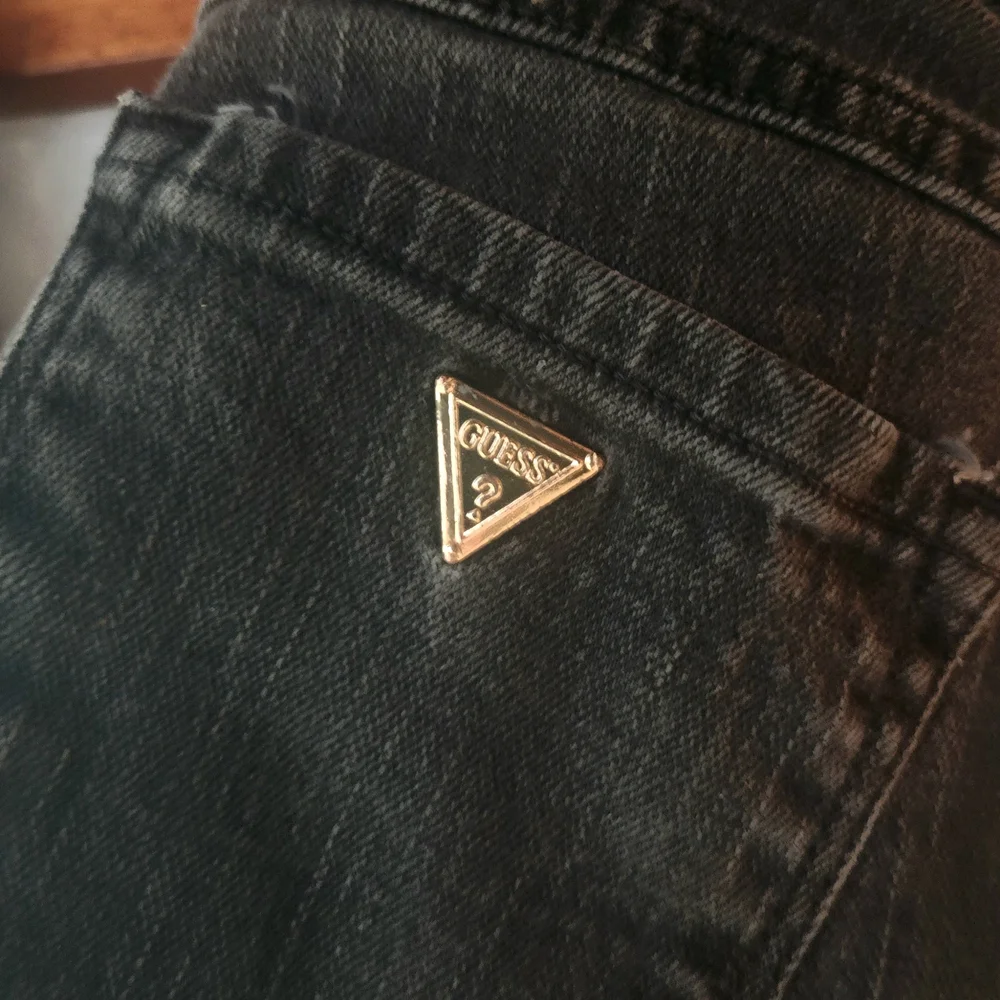 Guess Women's Black Jeans - Picture 7 of 7